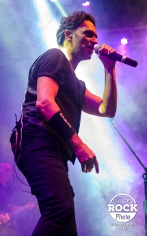 Double You - Live Rock Photo