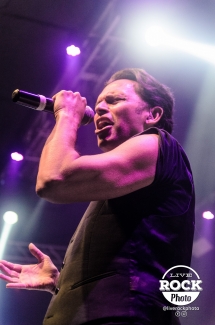 Double You - Live Rock Photo