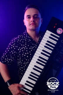 Renato Palma - Live Rock Photo